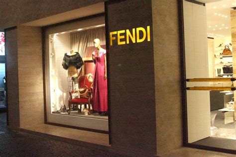 Negozi FENDI in Campania 